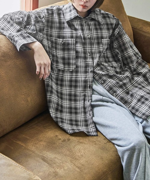 Fashion Letter(ファッションレター)の「オーバーサイズ先染めシアーチェックタックシャツ(シャツ/ブラウス・レディース・ベージュ/ネイビー/ブラック・M)」の2枚目の写真