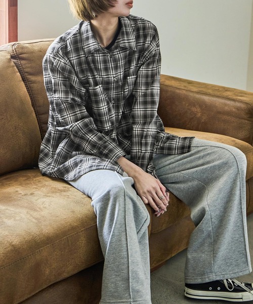 Fashion Letter(ファッションレター)の「オーバーサイズ先染めシアーチェックタックシャツ(シャツ/ブラウス・レディース・ベージュ/ネイビー/ブラック・M)」の14枚目の写真
