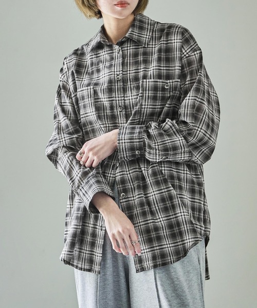 Fashion Letter(ファッションレター)の「オーバーサイズ先染めシアーチェックタックシャツ(シャツ/ブラウス・レディース・ベージュ/ネイビー/ブラック・M)」の18枚目の写真