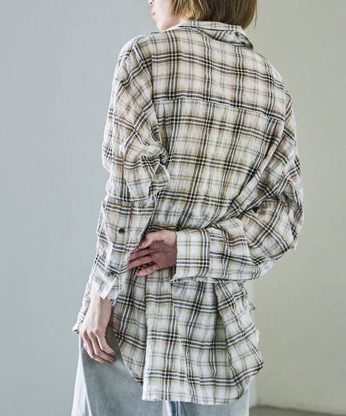 Fashion Letter(ファッションレター)の「オーバーサイズ先染めシアーチェックタックシャツ(シャツ/ブラウス・レディース・ベージュ/ネイビー/ブラック・M)」の5枚目の写真