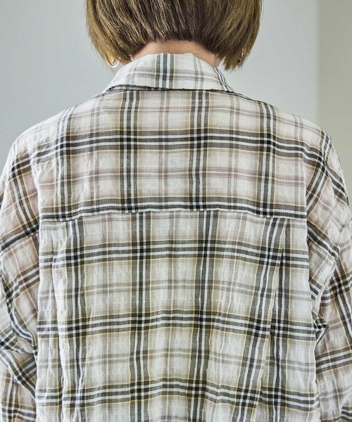 Fashion Letter(ファッションレター)の「オーバーサイズ先染めシアーチェックタックシャツ(シャツ/ブラウス・レディース・ベージュ/ネイビー/ブラック・M)」の12枚目の写真