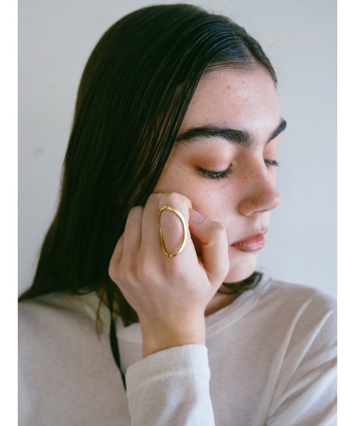 SYKIA(シキア)の「Ooparts Ring Brass(リング・レディース・シルバー・FREE)」の5枚目の写真