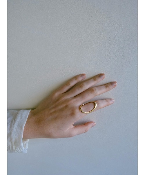 SYKIA(シキア)の「Ooparts Ring Brass(リング・レディース・シルバー・FREE)」の6枚目の写真