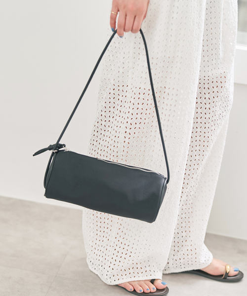 Spick & Span（スピックアンドスパン）の「《別注カラー有り / 》&MyuQ / アンドミューク MARU NY（ショルダーバッグ・レディース・ブラック/イエロー・FREE）」の5枚目の写真
