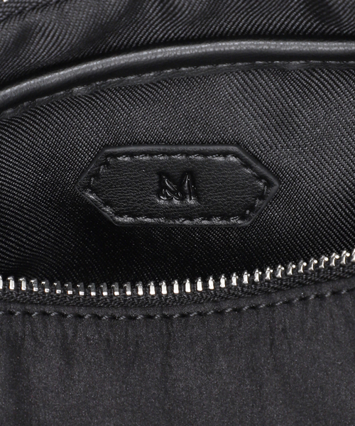 Spick & Span（スピックアンドスパン）の「《別注カラー有り / 》&MyuQ / アンドミューク MARU NY（ショルダーバッグ・レディース・ブラック/イエロー・FREE）」の14枚目の写真