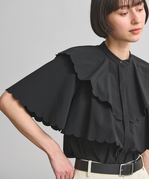 UNITED ARROWS(ユナイテッドアローズ)の「スカラップ フリル ブラウス ‐はっ水 UVカット 防しわ ウォッシャブル‐(シャツ/ブラウス・レディース・ブラック/ネイビー/ホワイト・FREE)」の18枚目の写真