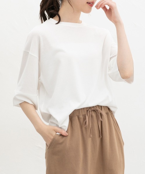 Honeys(ハニーズ)の「【ハニさら・接触冷感・吸水速乾・UVカット・遮熱】切替袖Tシャツ(Tシャツ/カットソー・レディース・ダークブルー/ブラック/グレイッシュベージュ/チャコール/オフホワイト/マスタード・L/LL/M/S)」の10枚目の写真