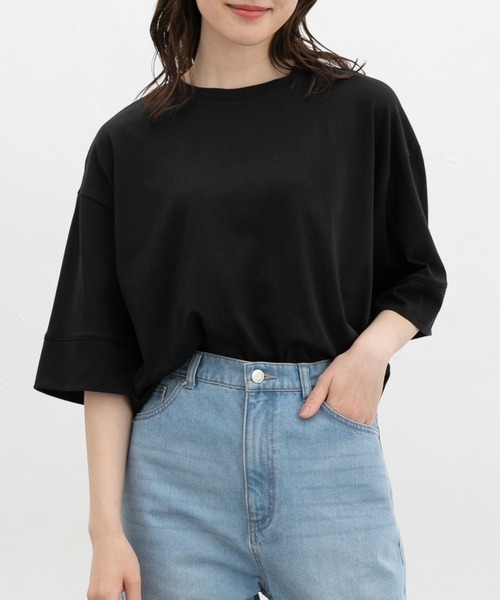 Honeys(ハニーズ)の「【ハニさら・接触冷感・吸水速乾・UVカット・遮熱】切替袖Tシャツ(Tシャツ/カットソー・レディース・ダークブルー/ブラック/グレイッシュベージュ/チャコール/オフホワイト/マスタード・L/LL/M/S)」の12枚目の写真