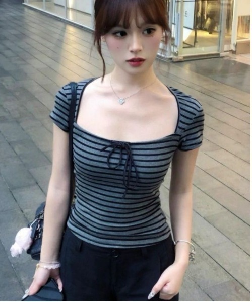 ViViDAY（ビビデー）の「フロントリボン　ボーダー柄ショートtシャツ（Tシャツ/カットソー・レディース・ダークグレー・M）」の8枚目の写真