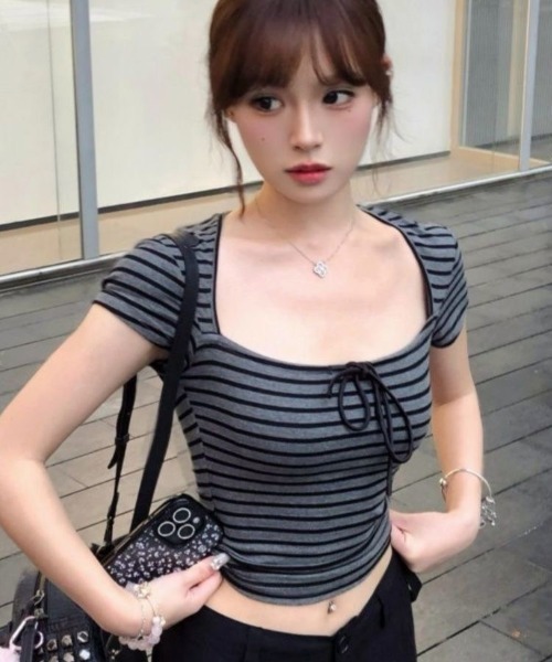 ViViDAY（ビビデー）の「フロントリボン　ボーダー柄ショートtシャツ（Tシャツ/カットソー・レディース・ダークグレー・M）」の10枚目の写真