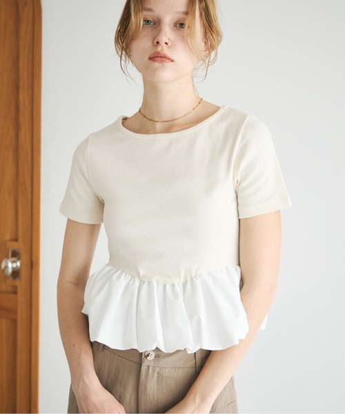 Aunue(オーヌ)の「ペプラムドッキングカットプルオーバー(Tシャツ/カットソー・レディース・アイボリー系2/アイボリー系1・FREE)」の7枚目の写真
