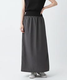 バックスリットナロースカート