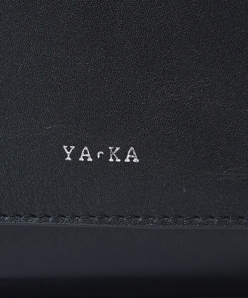 YArKA（ヤーカ）の「【YArKA/ヤーカ】real leather flap pocket round backpack/リアルレザー丸型フラップポケットバックパック/ユニセックス（バックパック/リュック・メンズ・ブラック・フリー）」の2枚目の写真