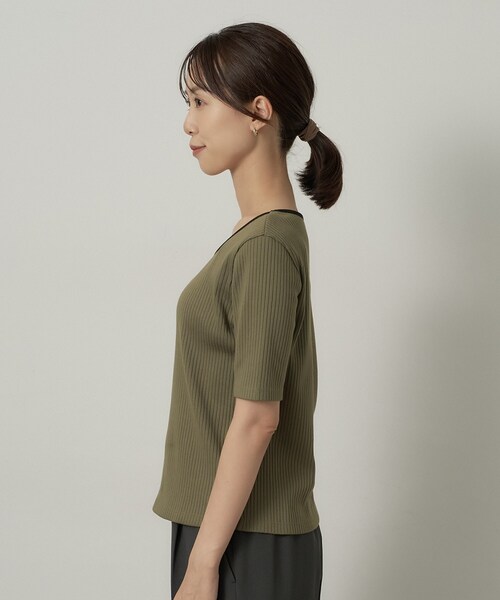UNTITLED(アンタイトル)の「【二の腕カバー】スクエアネックテレコプルオーバー(Tシャツ/カットソー・レディース・オフホワイト/ブラック/カーキ・00/02/04/44/48/50)」の20枚目の写真