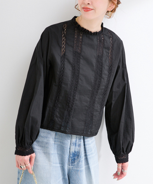B.C STOCK(ベーセーストック)の「《追加》手洗い可 / フリルクルーネックブラウス(シャツ/ブラウス・レディース・ホワイト/ブラック・FREE)」の3枚目の写真