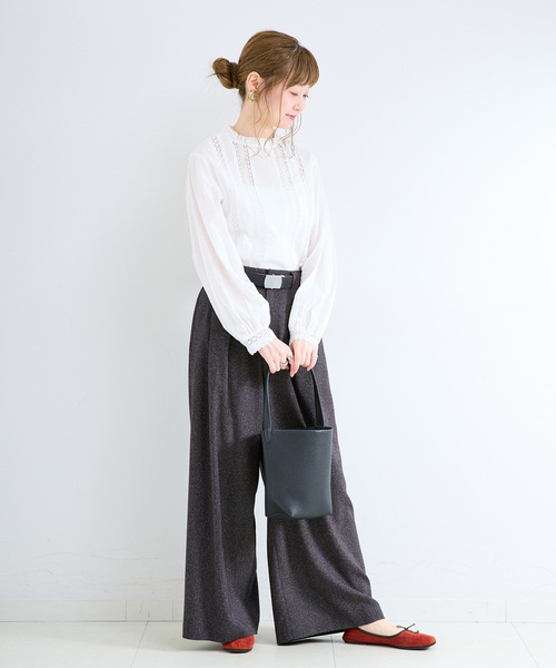B.C STOCK(ベーセーストック)の「《追加》手洗い可 / フリルクルーネックブラウス(シャツ/ブラウス・レディース・ホワイト/ブラック・FREE)」の5枚目の写真