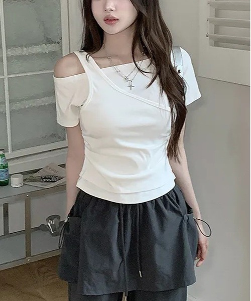 MEMECLE(メメクル)の「【 MEMECLE / メメクル 】Y2Kアシンメトリーレイヤードカットソー(Tシャツ/カットソー・レディース・ブラック/グレー/ホワイト・FREE)」の14枚目の写真