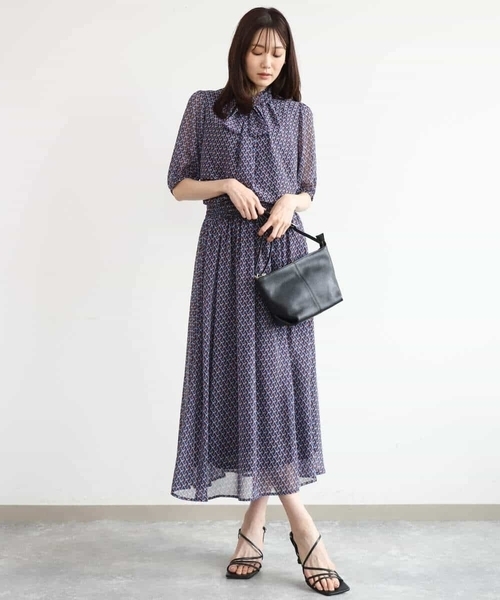 MK MICHEL KLEIN（エムケーミッシェルクラン）の「[洗える]ジオメトリック柄リボンタイ付きブラウス（シャツ/ブラウス・レディース・ブルー/グリーン・38）」の11枚目の写真