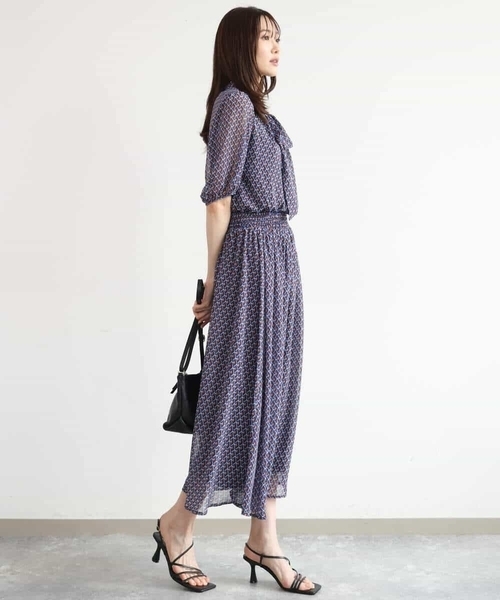 MK MICHEL KLEIN（エムケーミッシェルクラン）の「[洗える]ジオメトリック柄リボンタイ付きブラウス（シャツ/ブラウス・レディース・ブルー/グリーン・38）」の12枚目の写真