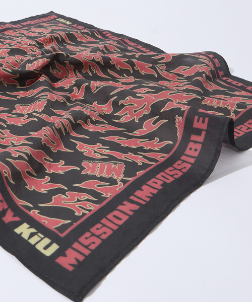 FREAK'S STORE(フリークスストア)の「KiU/キウ KiU×京都大作戦2026コラボバンダナ(レインコート/ポンチョ・メンズ・ブラック・ONE SIZE)」の9枚目の写真