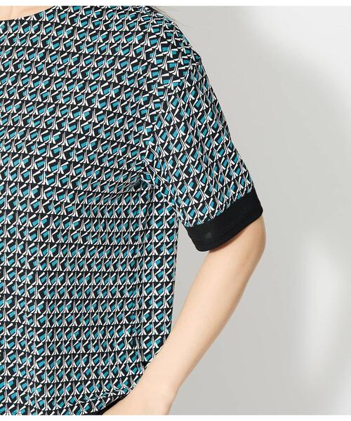 NEWYORKER(ニューヨーカー)の「強撚スムースナイトキューブプリント 切替えカットソープルオーバー(Tシャツ/カットソー・レディース・グリーン/ピンク・MEDIUM)」の6枚目の写真