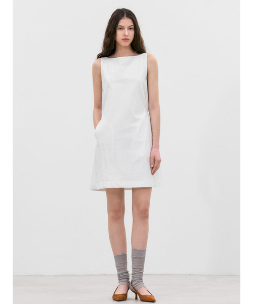 ATELIER NAIN（アトリエナイン）の「BOAT NECK A-LINE MINI DRESS (OP-6314)（ワンピース・レディース・ホワイト/ブラック・FREE）」の4枚目の写真