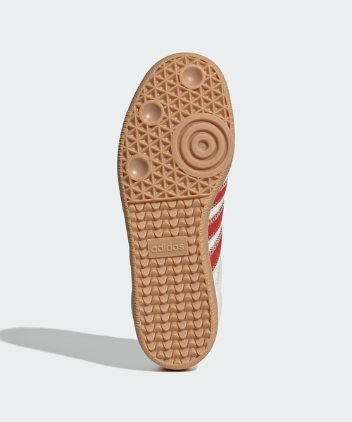 adidas(アディダス)の「サンバ OG シューズ / Samba OG Shoes / アディダスオリジナルス adidas Originals(スニーカー・レディース・ベージュ・28.5cm/29.0cm/25.5cm/26.0cm/26.5cm/27.0cm/27.5cm/28.0cm/22.5cm/23.0cm/23.5cm/24.0cm/24.5cm/25.0cm/22.0cm)」の3枚目の写真