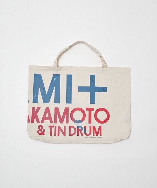 ADAM ET ROPE'(アダムエロペ)の「【KAGAMI+ Ryuichi Sakamoto × 10Culture / ADAM ET ROPE'】KAGAMI+ TOTE BAG(トートバッグ・メンズ・ベージュ・FREE)」の3枚目の写真
