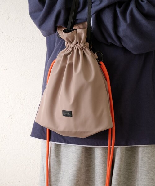 CIAOPANIC TYPY(チャオパニックティピー)の「【SML別注】MULTI POCKET DRAWSTRING(ショルダーバッグ・メンズ・ブルー/ブラック/ベージュ・ONE SIZE)」の3枚目の写真