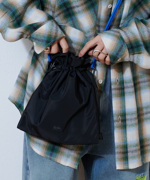 CIAOPANIC TYPY(チャオパニックティピー)の「【SML別注】MULTI POCKET DRAWSTRING(ショルダーバッグ・メンズ・ブルー/ブラック/ベージュ・ONE SIZE)」の21枚目の写真