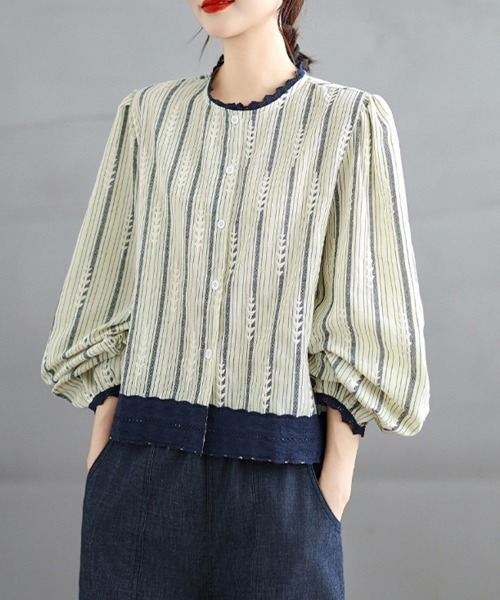 ONEP STAR(ワンピスター)の「レース切替ストライプボリュームスリーブブラウス(シャツ/ブラウス・レディース・ベージュ・X-LARGE/LARGE/MEDIUM)」の2枚目の写真