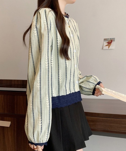 ONEP STAR(ワンピスター)の「レース切替ストライプボリュームスリーブブラウス(シャツ/ブラウス・レディース・ベージュ・X-LARGE/LARGE/MEDIUM)」の9枚目の写真