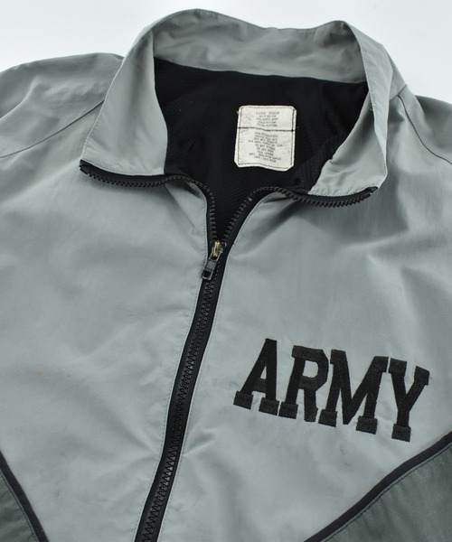 MILITARY(ミリタリー)の「【USED】U.S ARMY IPFU トレーニングジャケット(ナイロンジャケット・メンズ・グレー・X-LARGE)」の2枚目の写真