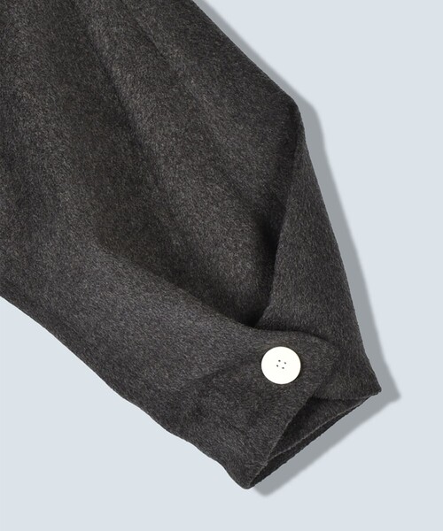 OMMO(オーエムエムオー)の「【OMMO(オーエムエムオー)】WRAP CUFF OVER COAT/コクーンオーバーコート(チェスターコート・レディース・ブラック/ホワイト/グレー・38/36)」の12枚目の写真