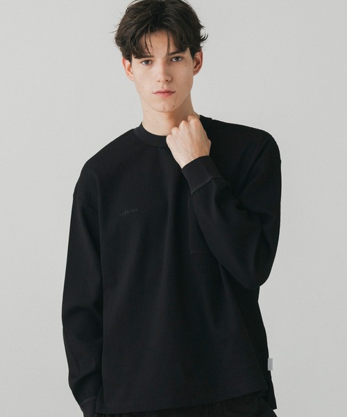 +phenix（プラスフェニックス）の「+phenix(プラスフェニックス)WAFFLE POCKET LONG SLEEVE TEE / ワッフルポケット ロングスリーブTシャツ（Tシャツ/カットソー・メンズ・ブルー/ホワイト/ブラック/ブラウン・L/M）」の2枚目の写真