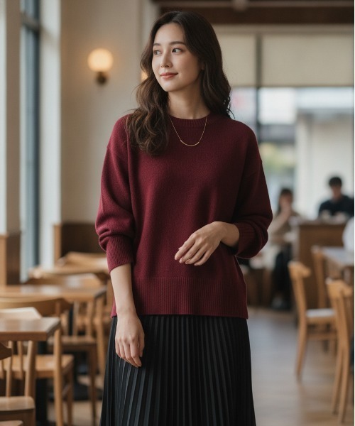 BY THE BAY(バイザベイ)の「【シンプル定番・体型カバー】クルーネックリブニット/4色展開|ブラック グレー ブラウン レッド 長袖 ゆったりシルエット 秋冬 大人カジュアル きれいめ(ニット/セーター・レディース・ブラック/ブラウン/グレー/レッド・FREE)」の4枚目の写真