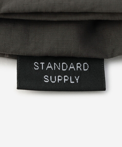 STANDARD SUPPLY（スタンダードサプライ）の「STANDARD SUPPLY | DRAW STRING SHOULDER L GREY UNISEX（ショルダーバッグ・レディース・グレー・ONE）」の7枚目の写真
