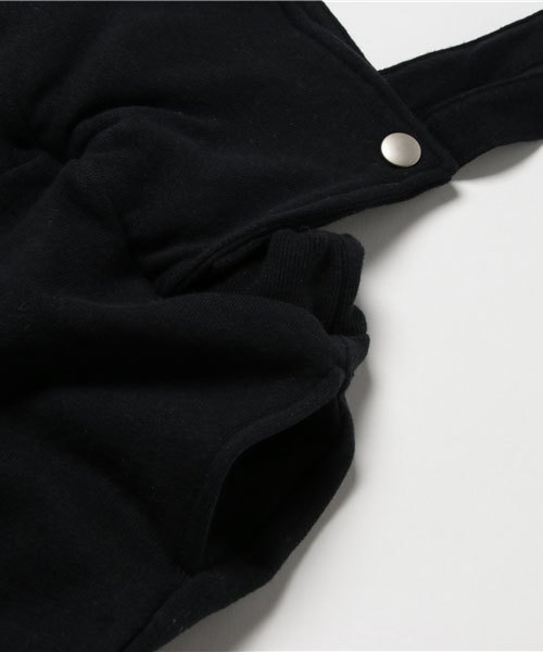 CHUBBYGANG（チャビーギャング）の「キャニオン裏毛サロペット（サロペット/オーバーオール・キッズ・ブラック/ライトグレー・110/100/120/130/150/140/160）」の4枚目の写真