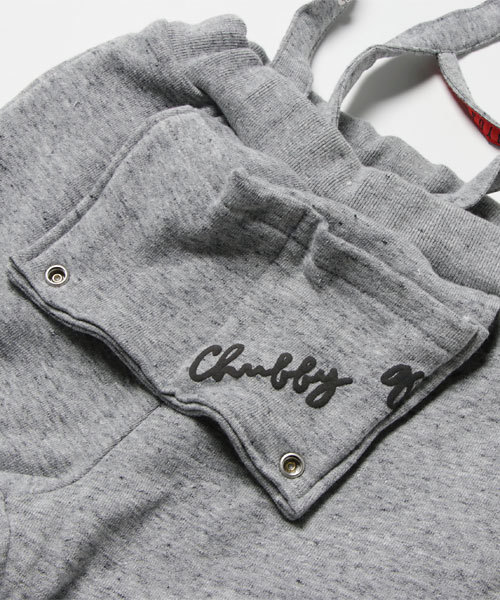 CHUBBYGANG（チャビーギャング）の「キャニオン裏毛サロペット（サロペット/オーバーオール・キッズ・ブラック/ライトグレー・110/100/120/130/150/140/160）」の10枚目の写真