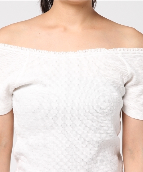 SLY（スライ）の「BOTTLE GOURD オフショルフリル TOPS（Tシャツ/カットソー・レディース・ホワイト/ブラック/ピンク系その他・1/2）」の7枚目の写真