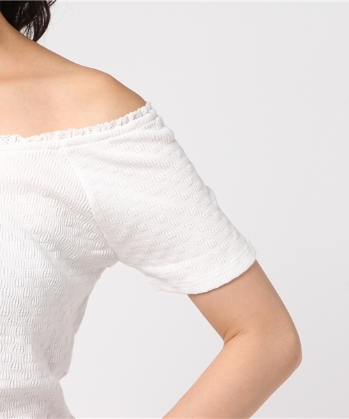 SLY（スライ）の「BOTTLE GOURD オフショルフリル TOPS（Tシャツ/カットソー・レディース・ホワイト/ブラック/ピンク系その他・1/2）」の8枚目の写真