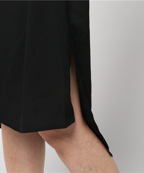 LBC（エルビーシー）の「タッセルベルト付きスリットワンピース        （ワンピース・レディース・マスタード/ブラック/ブルー・LARGE/MEDIUM）」の10枚目の写真