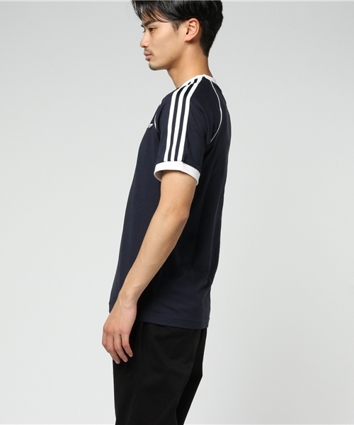 adidas（アディダス）の「オリジナルス Tシャツ [OS CALI TEE]（Tシャツ/カットソー・メンズ・ブルー/オレンジ・SMALL/LARGE/MEDIUM/X-SMALL/X-LARGE）」の3枚目の写真