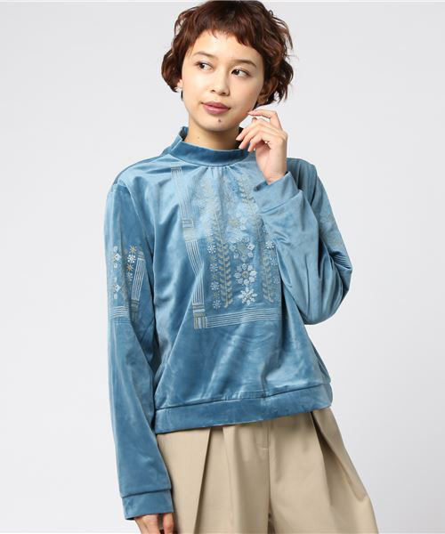 MERLOT（メルロー）の「しんでんのおにわししゅうベロア調ブラウス7254（シャツ/ブラウス・レディース・ライトブルー/ブラック/アイボリー・FREE）」の6枚目の写真