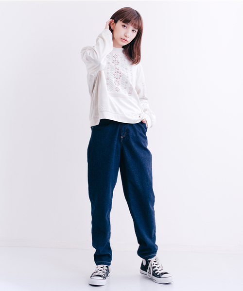 MERLOT（メルロー）の「しんでんのおにわししゅうベロア調ブラウス7254（シャツ/ブラウス・レディース・ライトブルー/ブラック/アイボリー・FREE）」の4枚目の写真