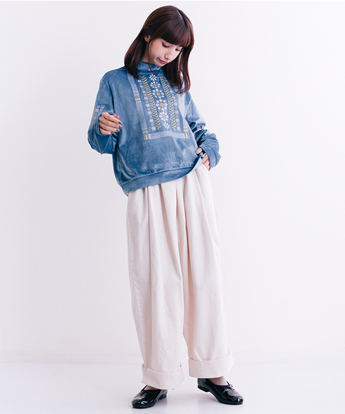 MERLOT（メルロー）の「しんでんのおにわししゅうベロア調ブラウス7254（シャツ/ブラウス・レディース・ライトブルー/ブラック/アイボリー・FREE）」の11枚目の写真