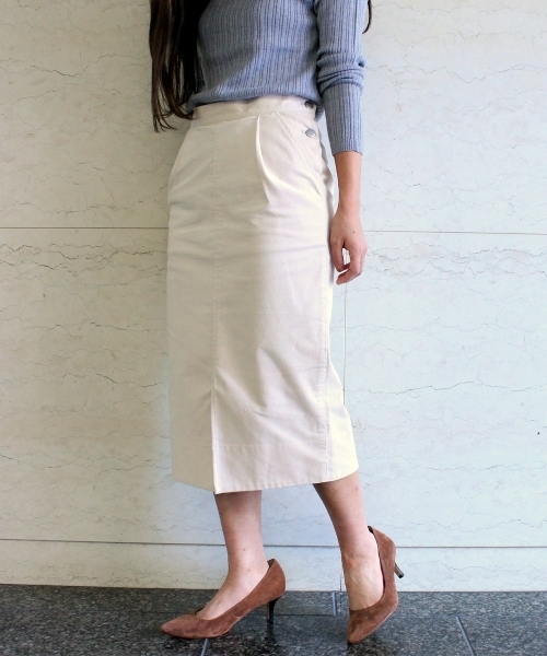 le.coeur blanc（ルクールブラン）の「コーデュロイウエストボタンタイトスカート（スカート・レディース・カーキ/アイボリー/ピンクベージュ・38/36）」の2枚目の写真