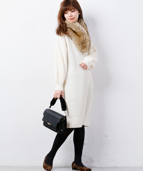 natural couture（ナチュラルクチュール）の「ふわふわ袖シャギーニットワンピース（ワンピース・レディース・アイボリー/ネイビー/ピンクベージュ・FREE）」の9枚目の写真