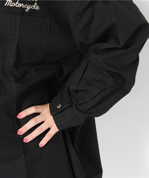 Kastane（カスタネ）の「ワッペン付き刺繍シャツ（シャツ/ブラウス・レディース・オフホワイト/ブラック・FREE）」の5枚目の写真