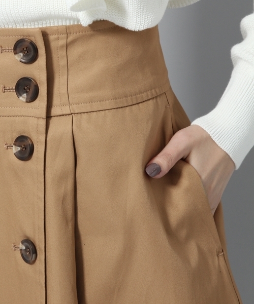 Andemiu（アンデミュウ）の「フロントボタンヘムスカート778545（スカート・レディース・ベージュ/カーキ・SMALL/MEDIUM）」の12枚目の写真